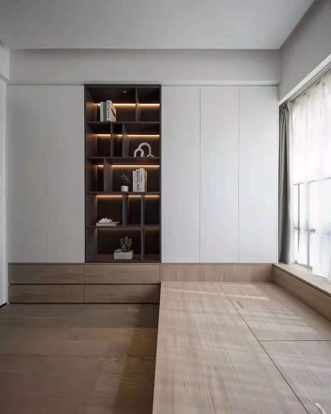 自然舒適的木飾面, 溫柔色調(diào)的軟裝，讓整個空間更具治愈感和親和力，加上生活的煙火氣，安靜而溫馨，平淡而簡單。 (1).jpg