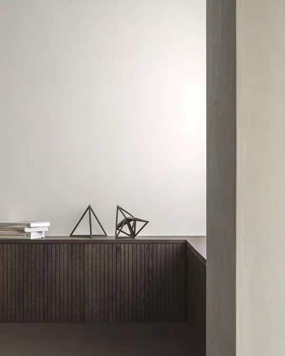 對(duì)自然材料的使用和柔和的調(diào)色板的共同信念是項(xiàng)目的基礎(chǔ)，注重觸覺(jué)、柔軟和永恒的品質(zhì)。 (2).jpg