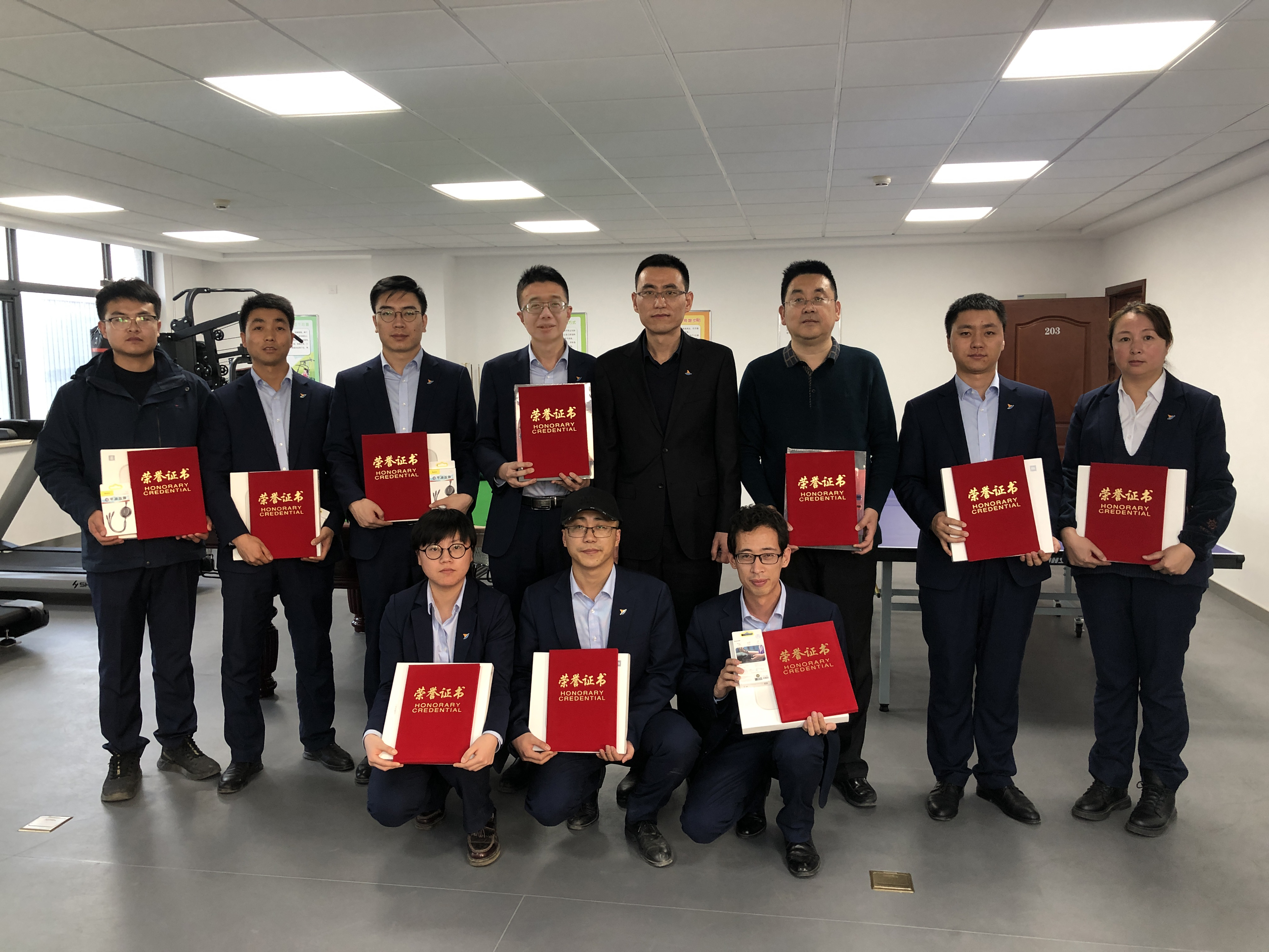 泓源公司舉辦“慶元旦、迎新春”職工乒乓球臺球比賽(圖8)